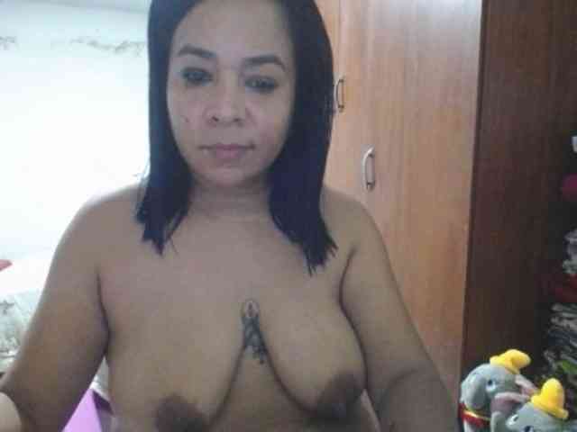 pregnantsaraxxx webcam