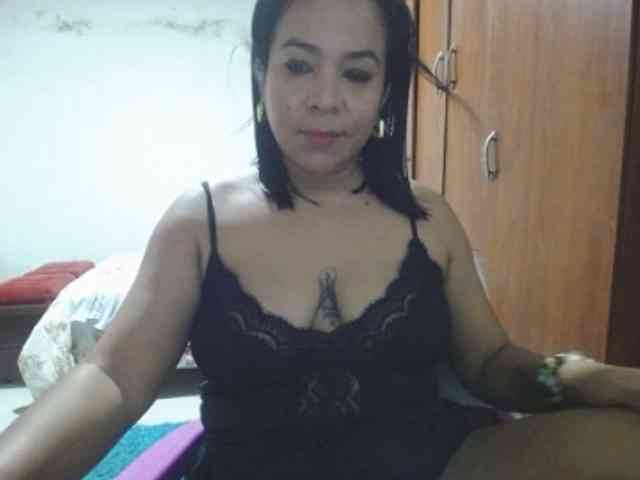 pregnantsaraxxx webcam
