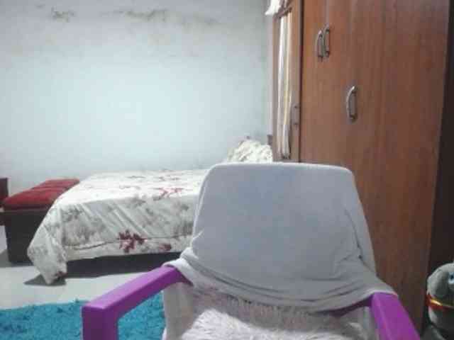 pregnantsaraxxx webcam