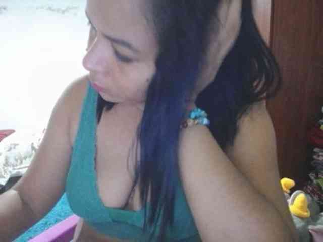 pregnantsaraxxx webcam