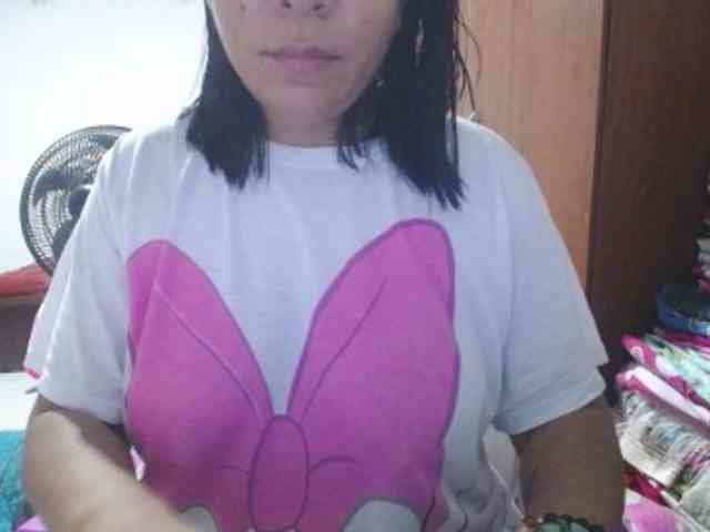 pregnantsaraxxx webcam