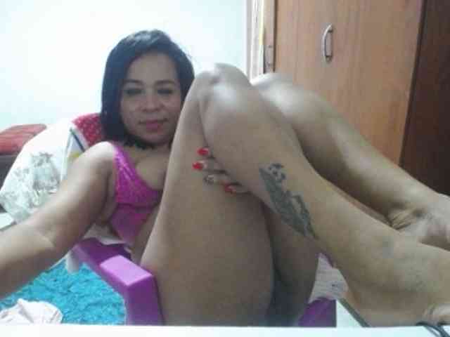pregnantsaraxxx webcam