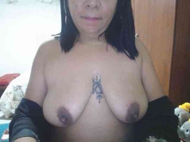 pregnantsaraxxx webcam