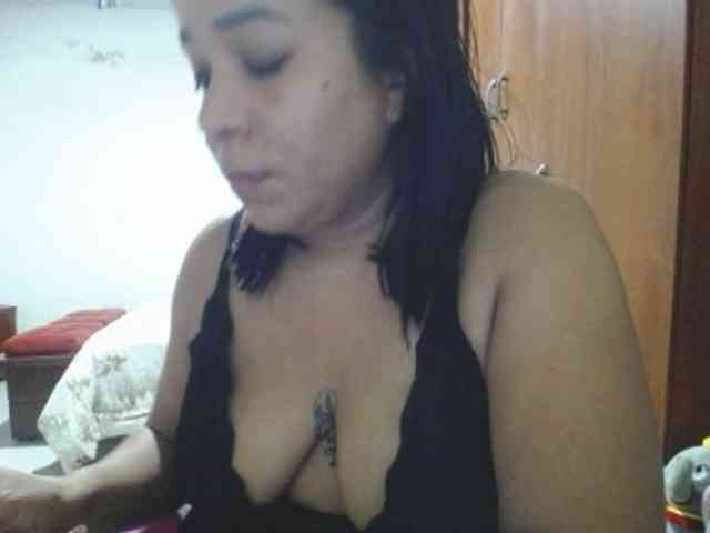 pregnantsaraxxx webcam