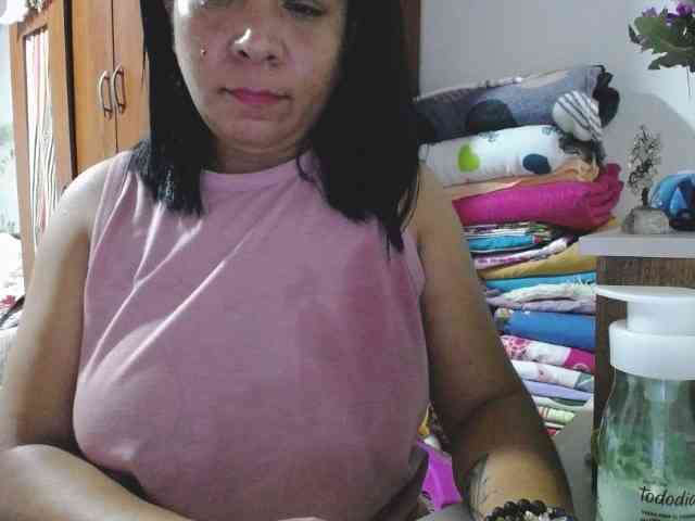 pregnantsaraxxx webcam