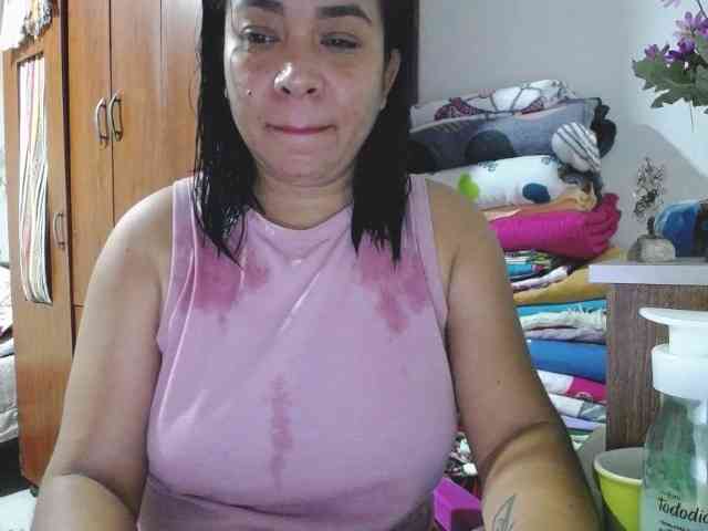 pregnantsaraxxx webcam