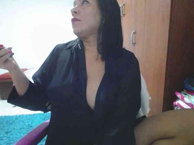 pregnantsaraxxx webcam
