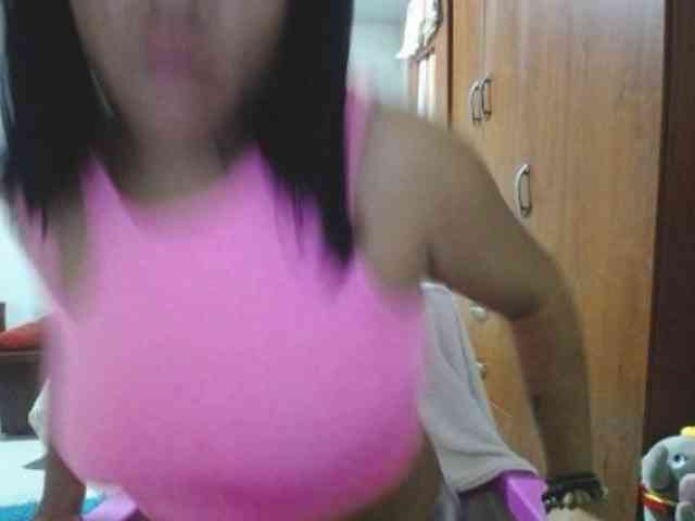 pregnantsaraxxx webcam