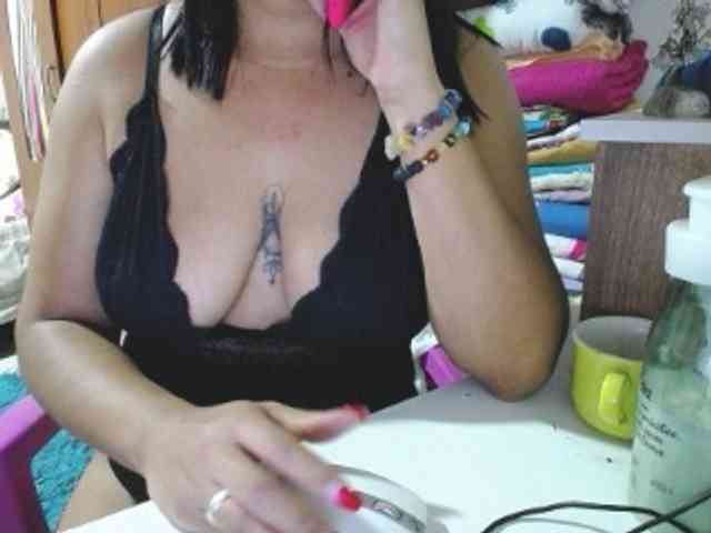 pregnantsaraxxx webcam