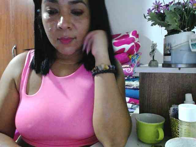 pregnantsaraxxx webcam