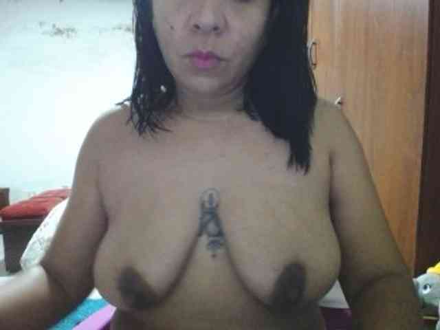 pregnantsaraxxx webcam