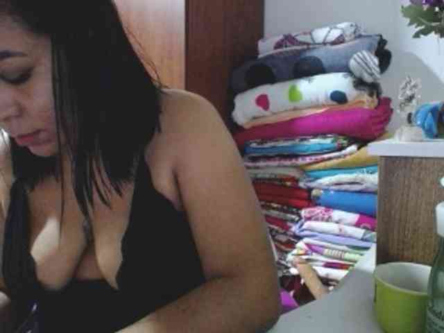pregnantsaraxxx webcam