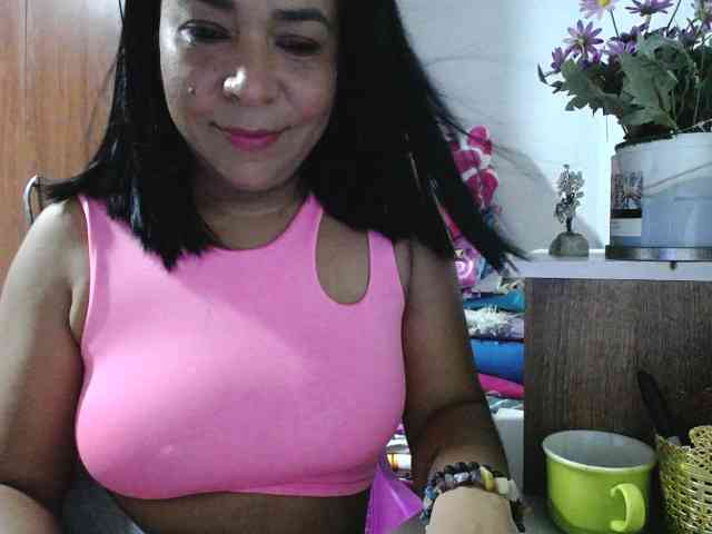 pregnantsaraxxx webcam