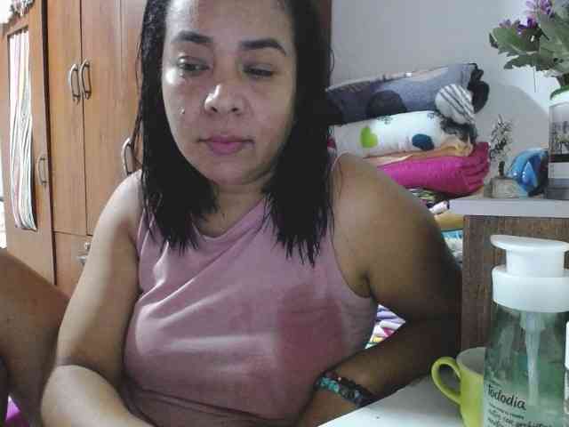 pregnantsaraxxx webcam