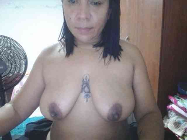 pregnantsaraxxx webcam