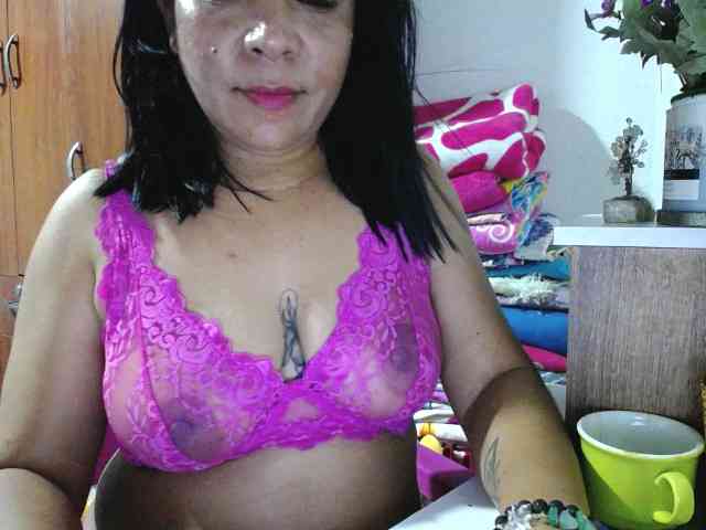 pregnantsaraxxx webcam