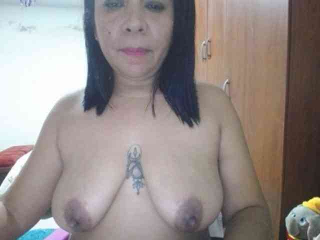 pregnantsaraxxx webcam