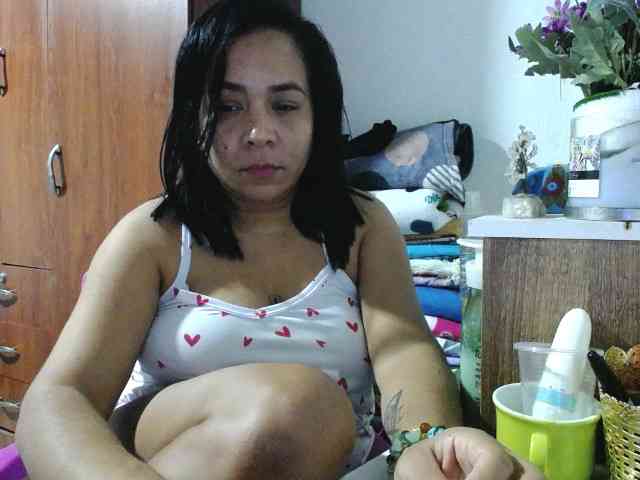 pregnantsaraxxx webcam