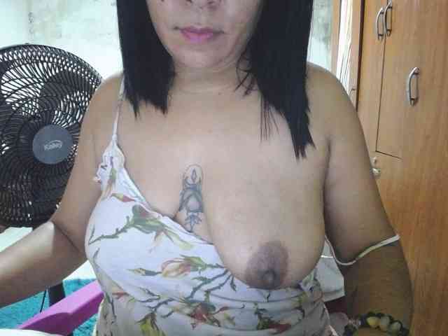 pregnantsaraxxx webcam