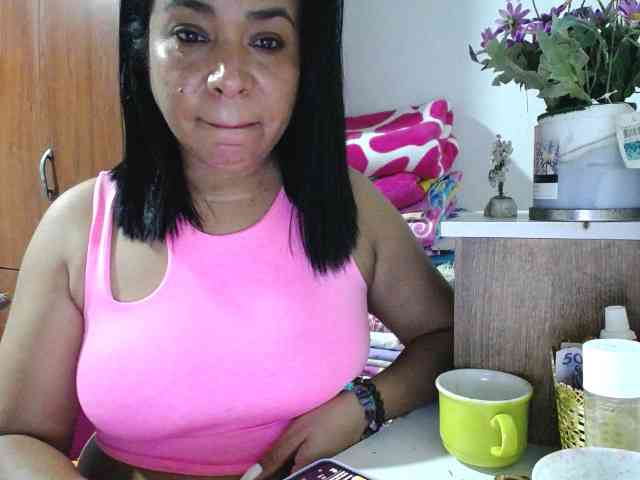 pregnantsaraxxx webcam