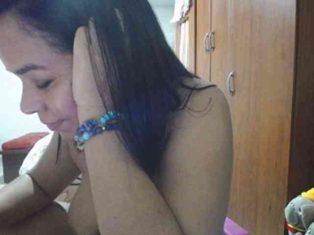 pregnantsaraxxx webcam