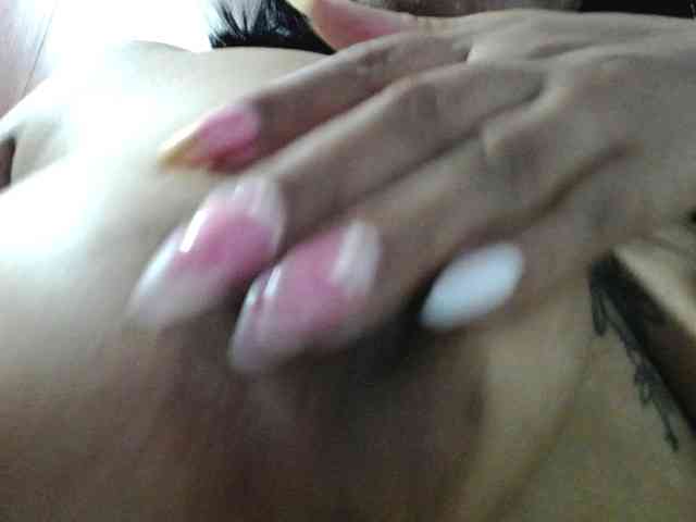 pregnantsaraxxx webcam