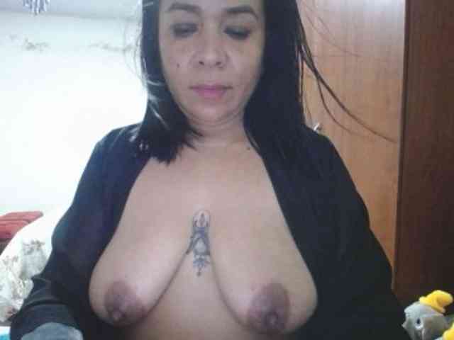pregnantsaraxxx webcam