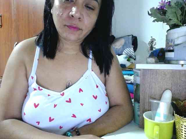 pregnantsaraxxx webcam