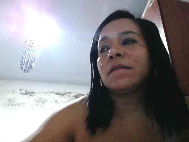 pregnantsaraxxx webcam