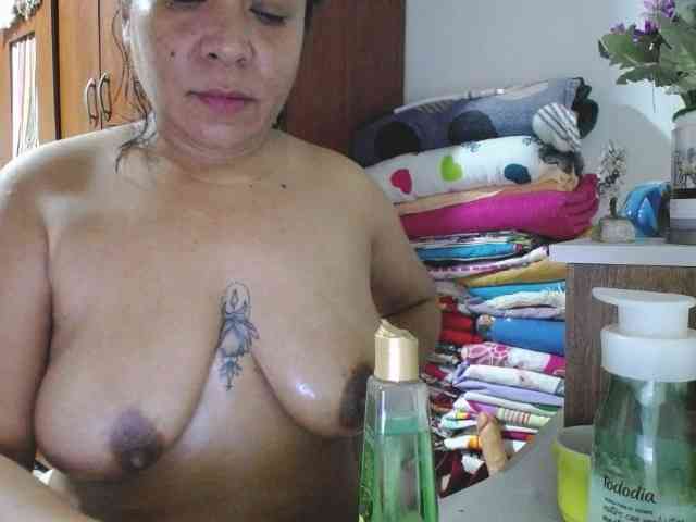 pregnantsaraxxx webcam