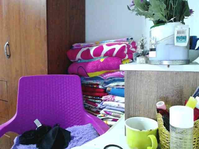 pregnantsaraxxx webcam