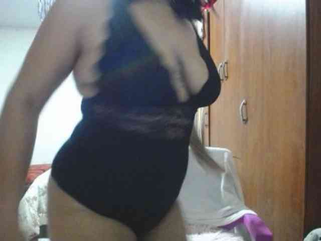 pregnantsaraxxx webcam