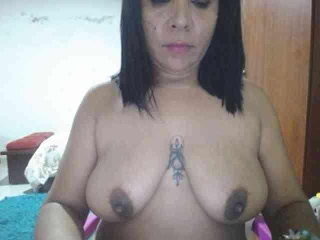 pregnantsaraxxx webcam