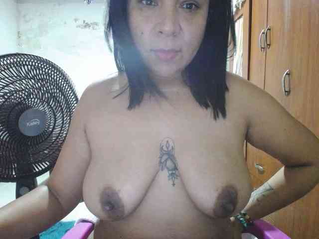 pregnantsaraxxx webcam