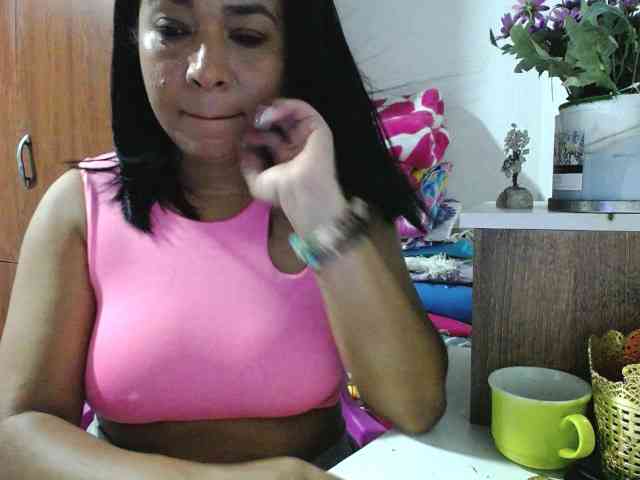 pregnantsaraxxx webcam