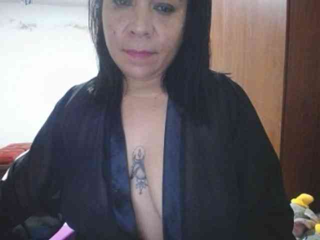 pregnantsaraxxx webcam
