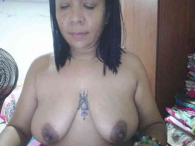 pregnantsaraxxx webcam
