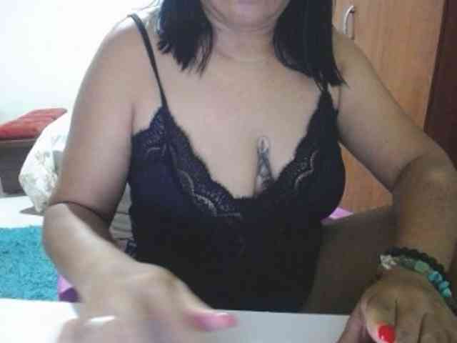 pregnantsaraxxx webcam
