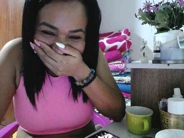 pregnantsaraxxx webcam