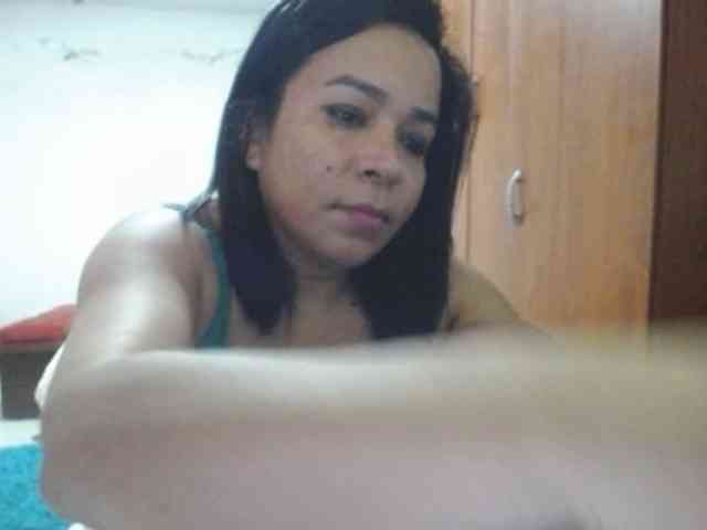 pregnantsaraxxx webcam