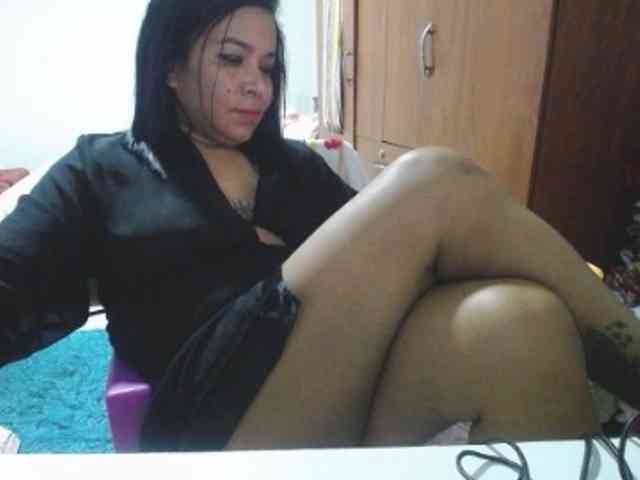 pregnantsaraxxx webcam