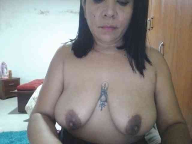 pregnantsaraxxx webcam