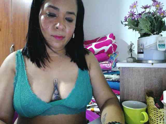 pregnantsaraxxx Live Webcam on BongaCams