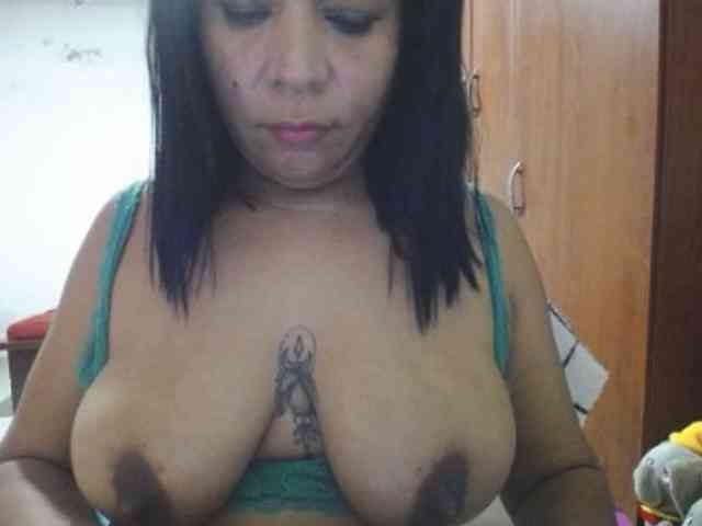 pregnantsaraxxx webcam