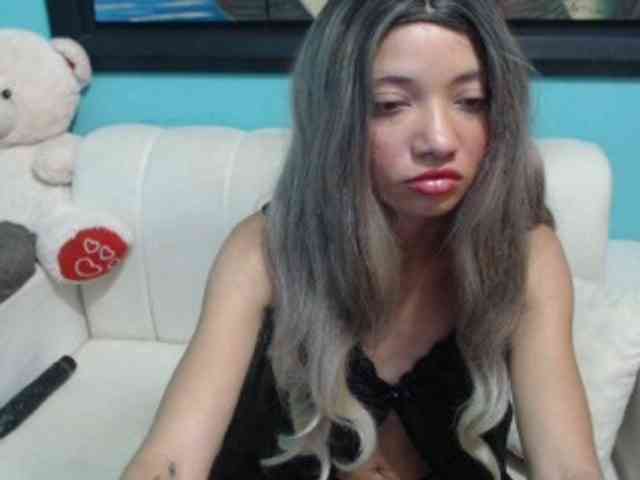paola1425 webcam