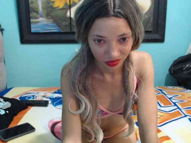 paola1425 webcam