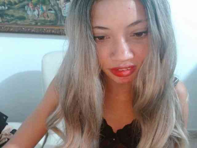 paola1425 webcam