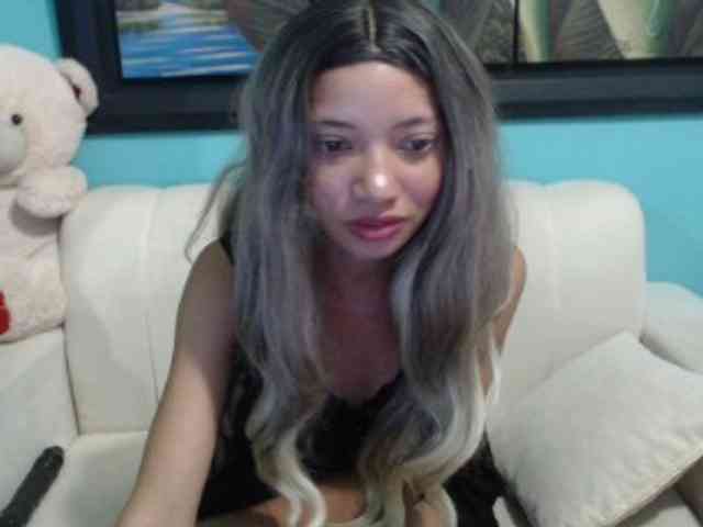 paola1425 webcam