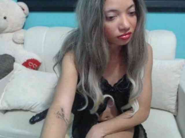 paola1425 webcam
