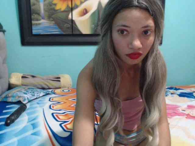 paola1425 webcam